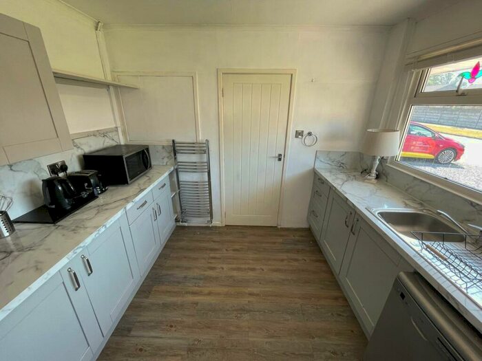 2 Bedroom Bungalow For Sale In Cross Inn, Nr New Quay, SA44