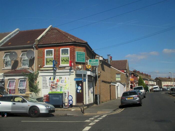 1 Bedroom Flat To Rent In Havelock Road, Northfleet, Gravesend, DA11