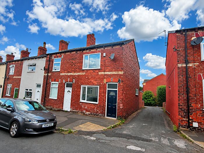 2 Bedroom Terraced House For Sale In New Street, Kippax, Leeds, LS25