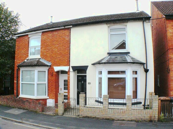 3 Bedroom Semi-Detached House To Rent In Balmoral Road, Andover, SP10