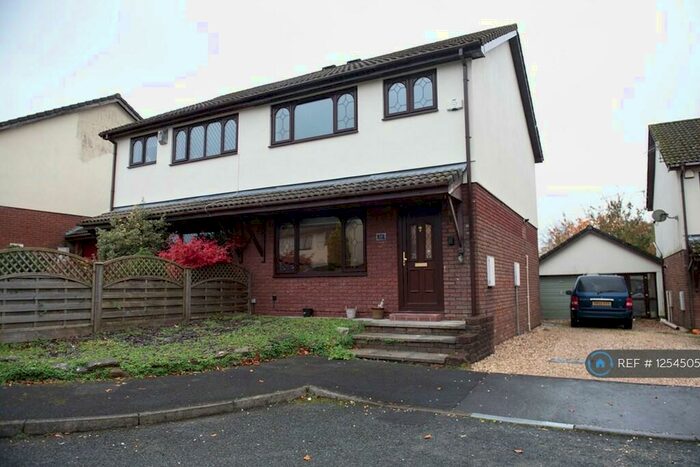 3 Bedroom Semi-Detached House To Rent In Willow Park, Croespenmaen, NP11