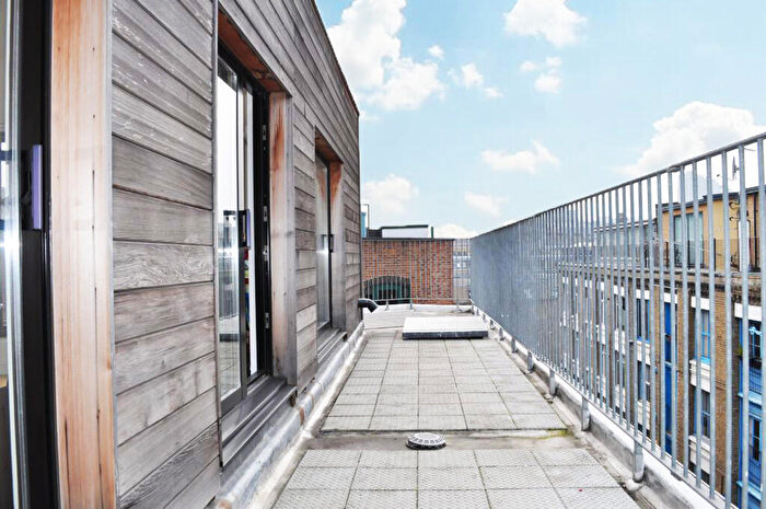 2 Bedroom Apartment To Rent In Great Eastern St, London, EC2A