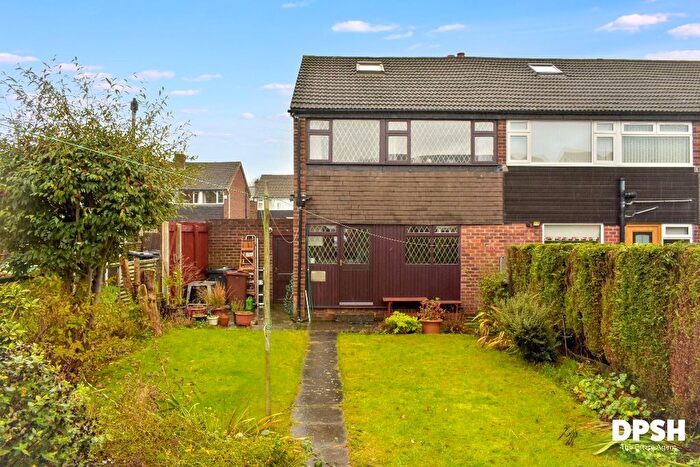 3 Bedroom Semi-Detached House For Sale In Highfield, Tingley, Wakefield, WF3