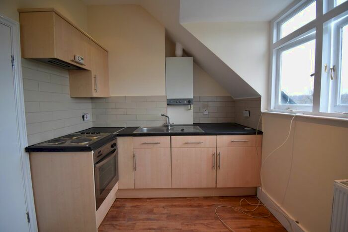 Studio To Rent In Forest Avenue, London, E4