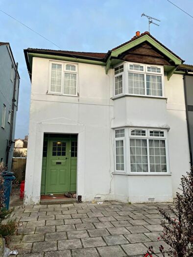 4 Bedroom Semi Detached House To Rent In Kenilworth Avenue, Oxford, OX4