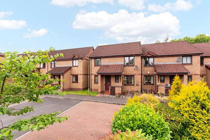 2 Bedroom Flat For Sale In South Loch Park, Bathgate, EH48