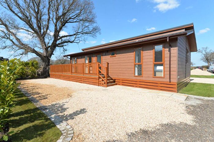 2 Bedroom Park Home For Sale In Milford Road, Barton On Sea, New Milton, Hampshire, BH25