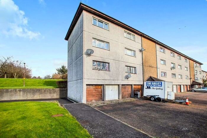 2 Bedroom Flat To Rent In Victoria Street, Livingston, West Lothian, EH54