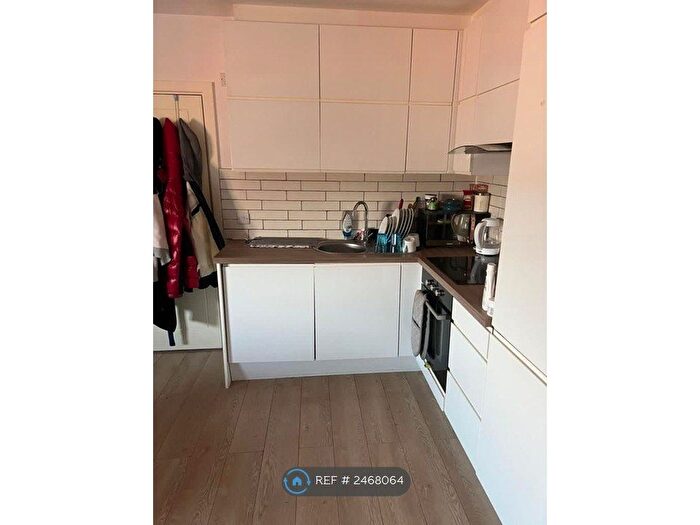 Studio To Rent In Buckingham Street, Aylesbury, HP20