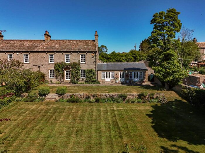 5 Bedroom Semi-Detached House For Sale In Eggleshope House East, Balmer Lane, Eggleston, DL12