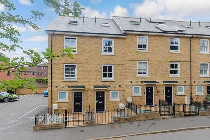 4 Bedroom Town House For Sale In John Street, Rochester, Kent, ME1
