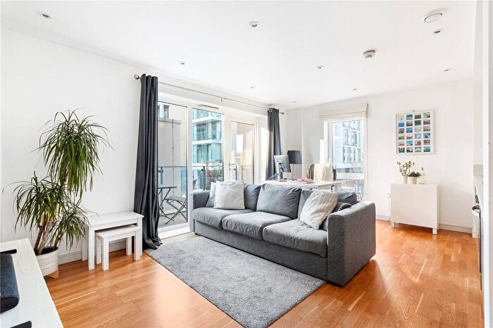 1 Bedroom Flat To Rent In Kennet House, Enterprise Way, London, SW18