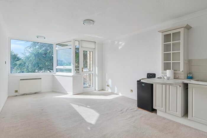 1 Bedroom Flat For Sale In Flat, Sandford House, Mudeford Lane, Christchurch, Bournemouth, BH23