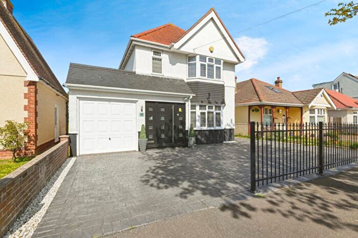 4 Bedroom Detached House For Sale In Bedford Road, Holland-on-Sea, Clacton-on-Sea, CO15