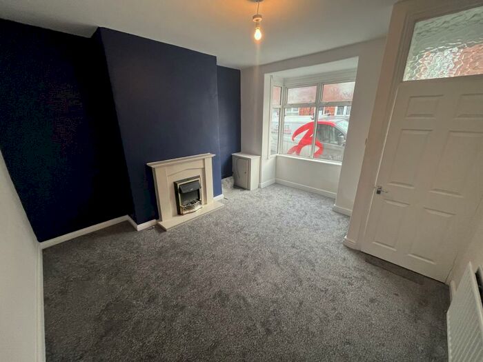 2 Bedroom Terraced House To Rent In Falmer Road/ Eastbourne - Darlington, DL1