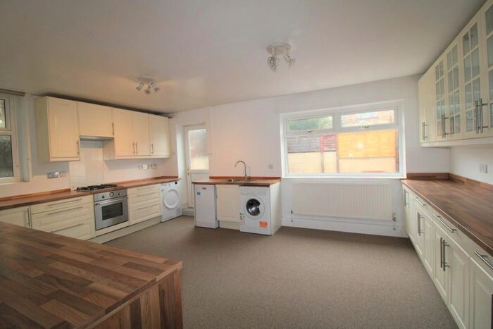 3 Bedroom Property To Rent In King Edwards Drive, Harrogate, HG1