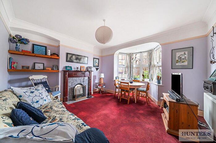 3 Bedroom End Of Terrace House For Sale In Bostall Lane, London, SE2