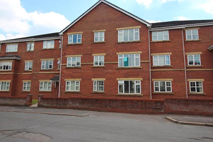 2 Bedroom Apartment To Rent In Moscow Drive, Liverpool, L13