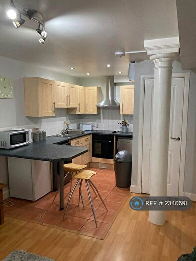 2 Bedroom Flat To Rent In Market Street, Aberdeen, AB11