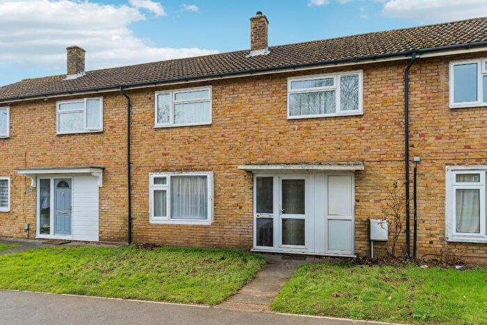 3 Bedroom Terraced House For Sale In Oaks Cross, Stevenage, Hertfordshire, SG2