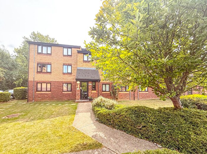 1 Bedroom Flat To Rent In Chiswell Court, Watford, WD24