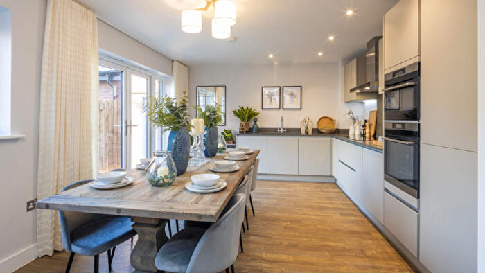 5 Bedroom Detached House For Sale In Marcus Astill Way, Warwick, CV34