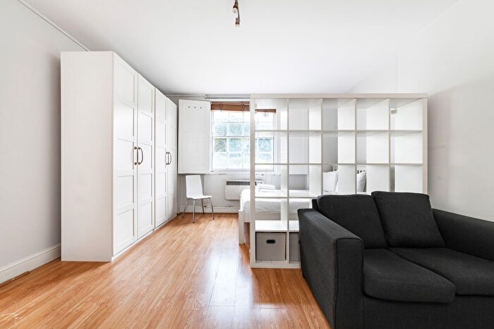 1 Bedroom Flat To Rent In Pembridge Villas, London, W11