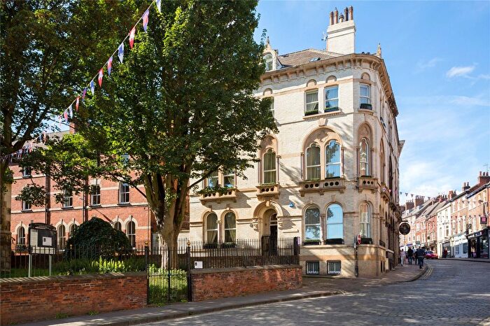 5 Bedroom End Of Terrace House For Sale In St. Martins Lane, York, YO1