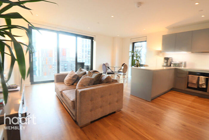 3 Bedroom Penthouse To Rent In Weaver Walk, Wembley, HA9