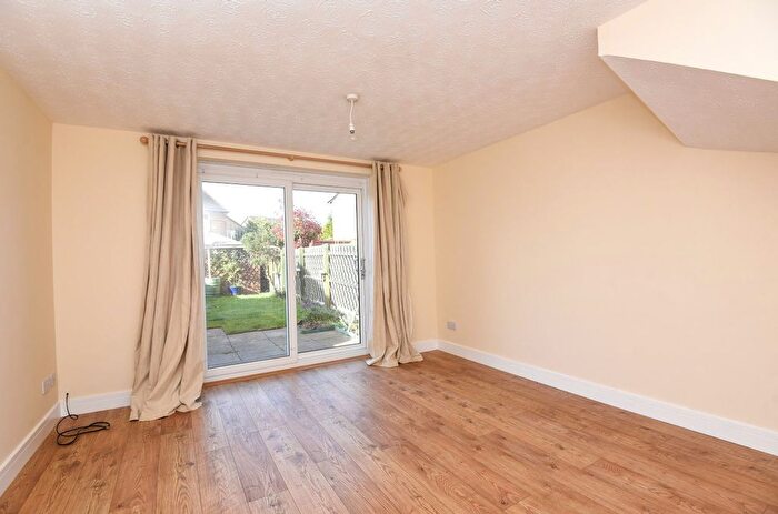 2 Bedroom End Terrace House To Rent In Honeysuckle Close, Bicester, OX26