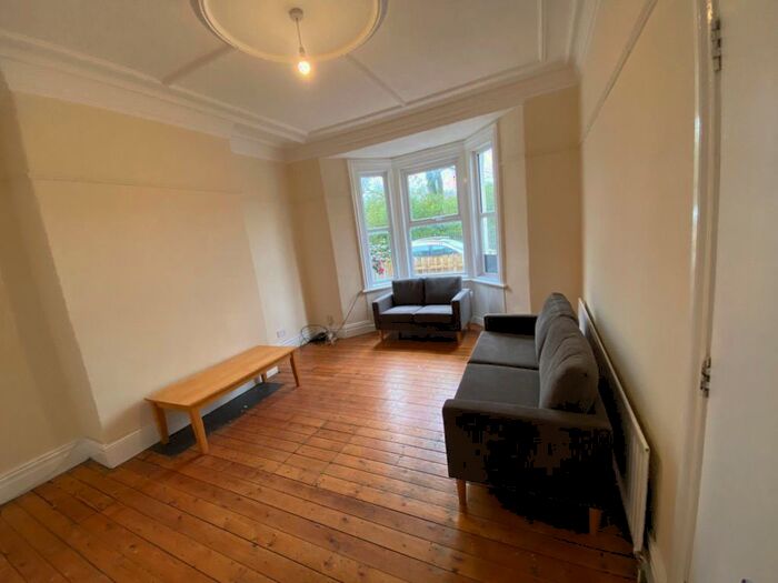 6 Bedroom Terraced House To Rent In First Avenue, Heaton, Newcastle Upon Tyne, NE6