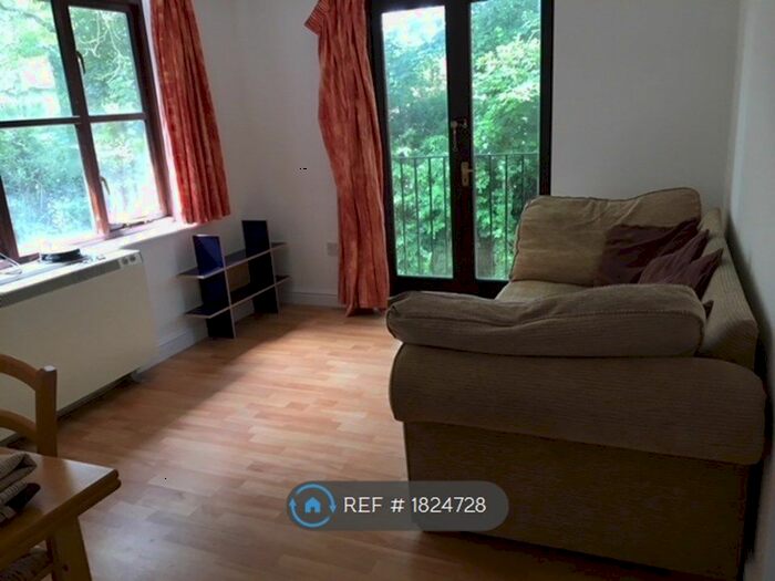 1 Bedroom Flat To Rent In Burgess Road, Southampton, SO16