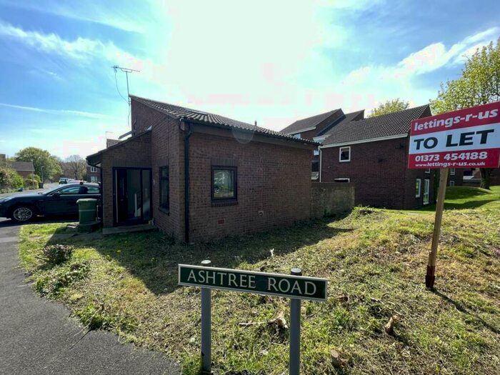 2 Bedroom House To Rent In Ashtree Road, Frome, Somerset, BA11