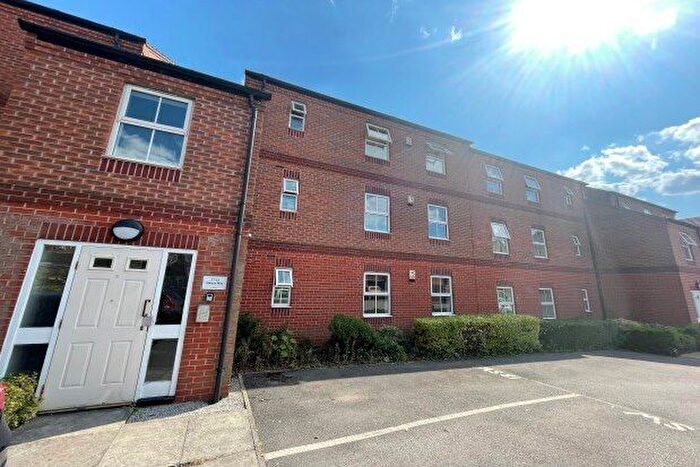 2 Bedroom Flat To Rent In Slaters Way, Nottingham, NG5