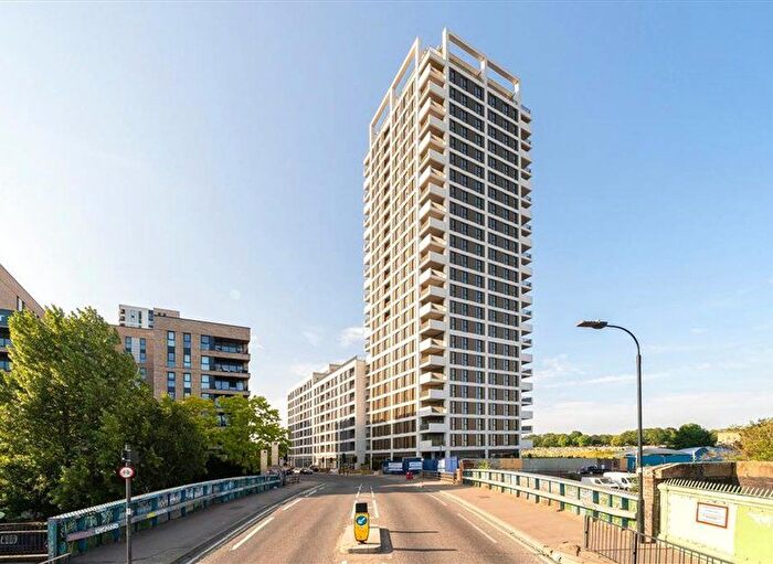 1 Bedroom Flat To Rent In Bridgeway Heights, Scrubs Lane, London, NW10