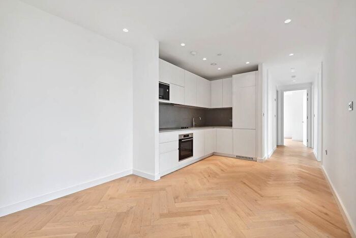 3 Bedroom Flat To Rent In Oberman Road, London, NW10