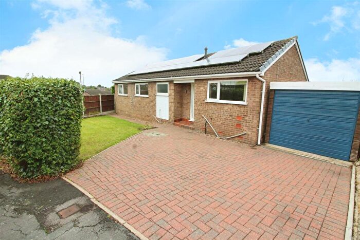 3 Bedroom Detached Bungalow For Sale In Lincoln Walk, Kippax, Leeds, LS25