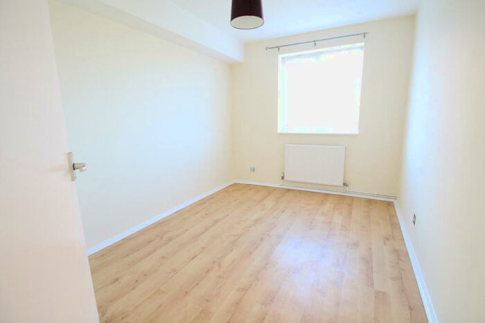 2 Bedroom Flat To Rent In Coleridge Way Orpington, BR6