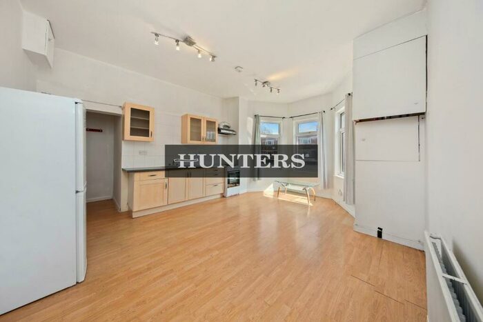 1 Bedroom Flat To Rent In Cranbrook Road, Ilford, IG1