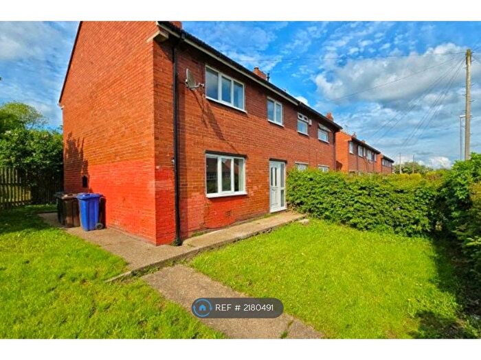 3 Bedroom Semi-Detached House To Rent In Hillside Road, Barnsley, S72