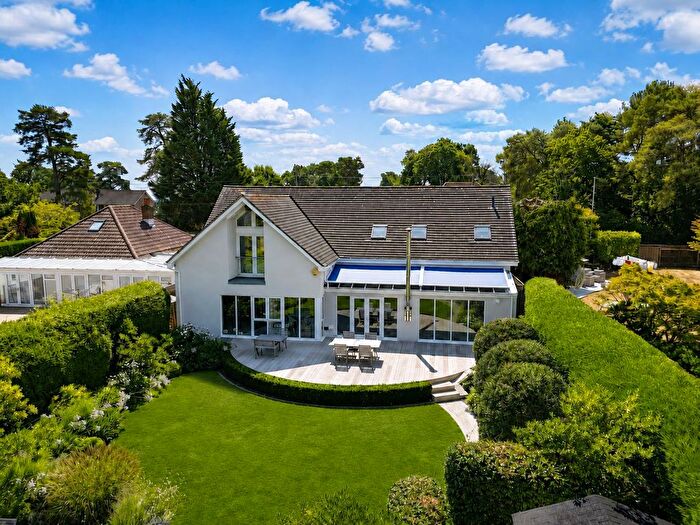 4 Bedroom Detached House For Sale In Springdale Road, Corfe Mullen, Wimborne, BH21