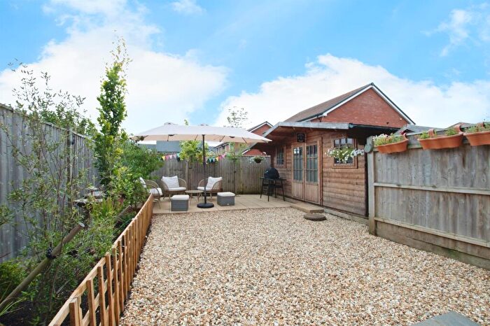 3 Bedroom Semi-Detached House For Sale In Augustus Avenue, Fordingbridge, SP6