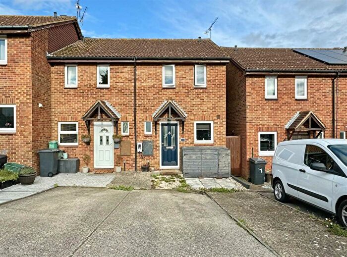 2 Bedroom End Of Terrace House For Sale In Catherines Close, Great Leighs, CM3