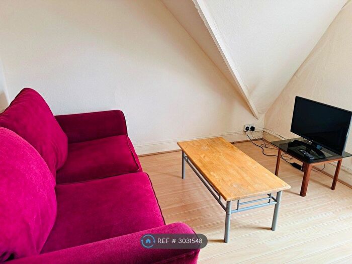 1 Bedroom Flat To Rent In Ella Street, Hull, HU5