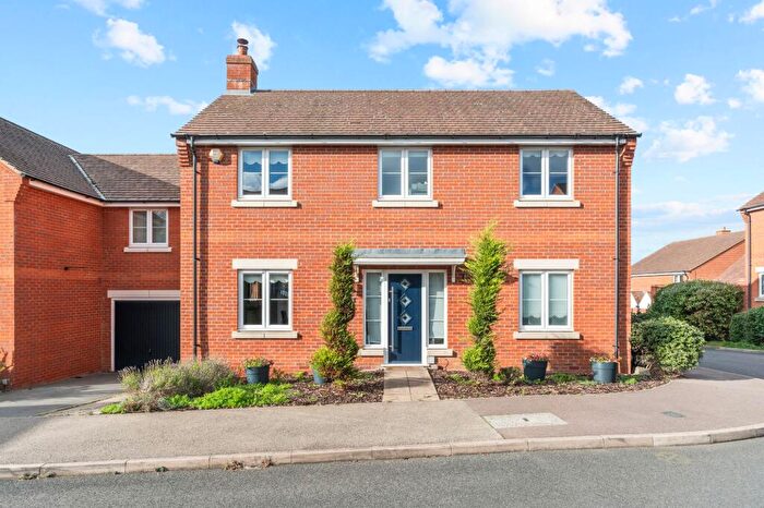 4 Bedroom Detached House For Sale In Maple Close, Pulloxhill, MK45