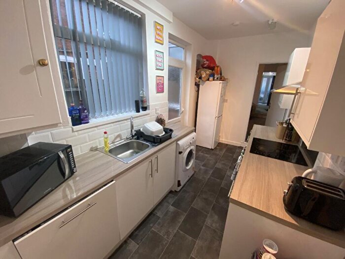 3 Bedroom House To Rent In Hobson Road, Selly Park, Birmingham, West Midlands, B29