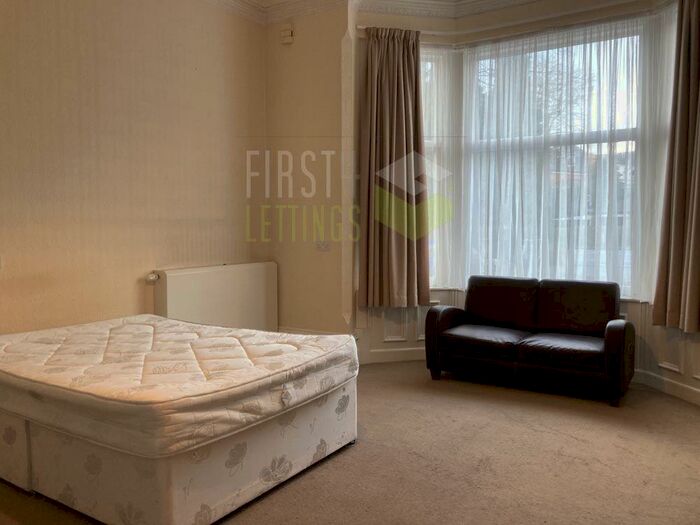 Studio To Rent In London Road, Leicester, LE2
