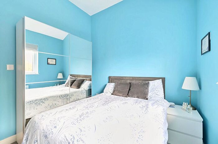 1 Bedroom Flat For Sale In Ashford, Surrey, TW15