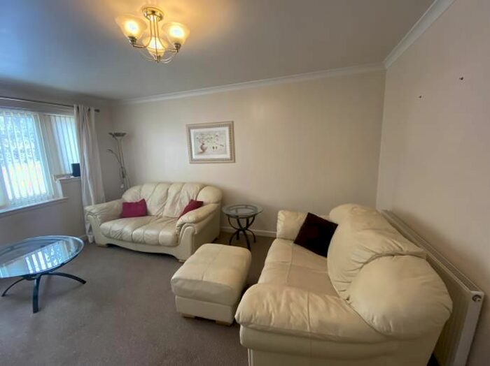 2 Bedroom Flat To Rent In Burnvale Place, Livingston, EH54