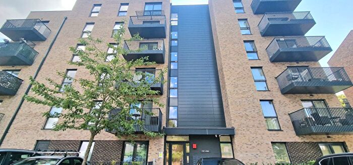 1 Bedroom Flat To Rent In Riverwell Close, Watford, WD18